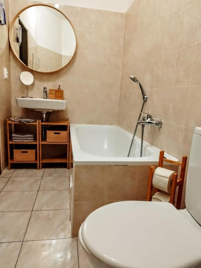 Apartment Karlin Apartman *